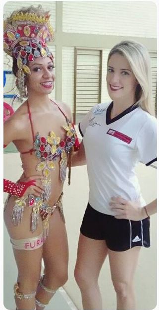 A ginasta contou com a assistência da passista de Mangueira para sua coreografia olímpica.