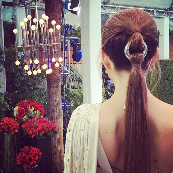 Maria Menounos mostra o penteado