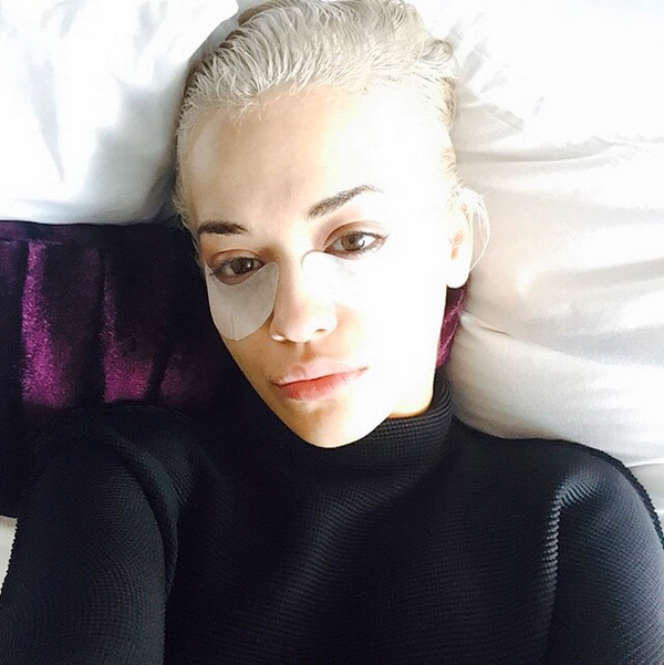 Rita Ora meio monster pra ficar 