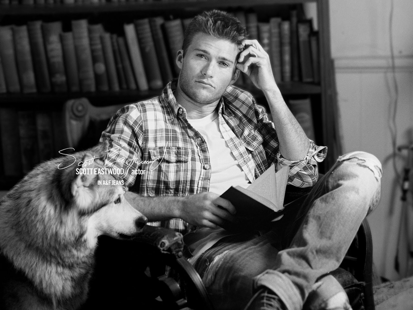 O filho do Clint Eastwood modelou para a marca em 2013