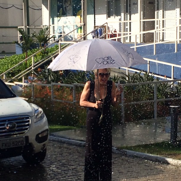 ... Enfrentar a chuva sem perder o charme