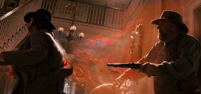 Em todos os filmes de Tarantino o sangue jorra, e foi assim também no mais recente, 
