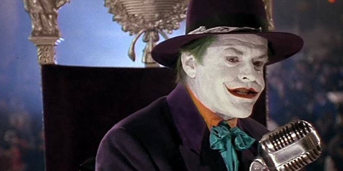 Nicholson marcou pontos vivendo um Coringa engraçado mas sinistro ao mesmo tempo