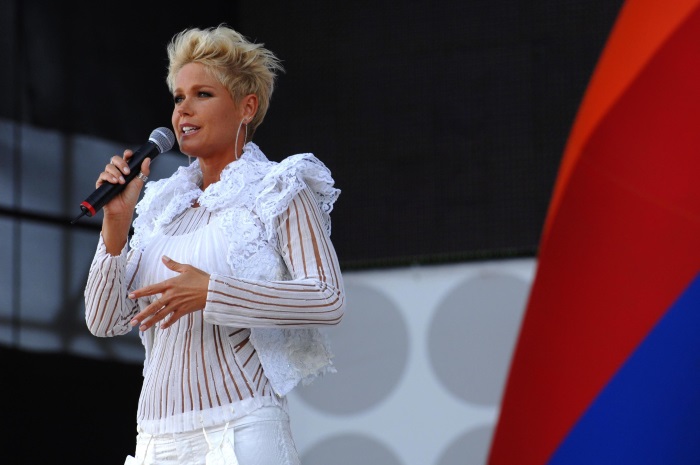 Xuxa também teve conflitos com seu pai, com quem chegou a romper relações durante algum tempo