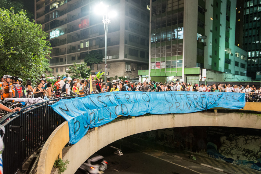 Ciclistas se reúnem na Avenida Paulista em protesto contra liminar que paralisava as obras de ciclovias 