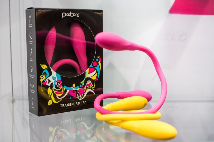 O Transformer, vibrador moldável, novidade bacanuda e estilosa da marca LELO