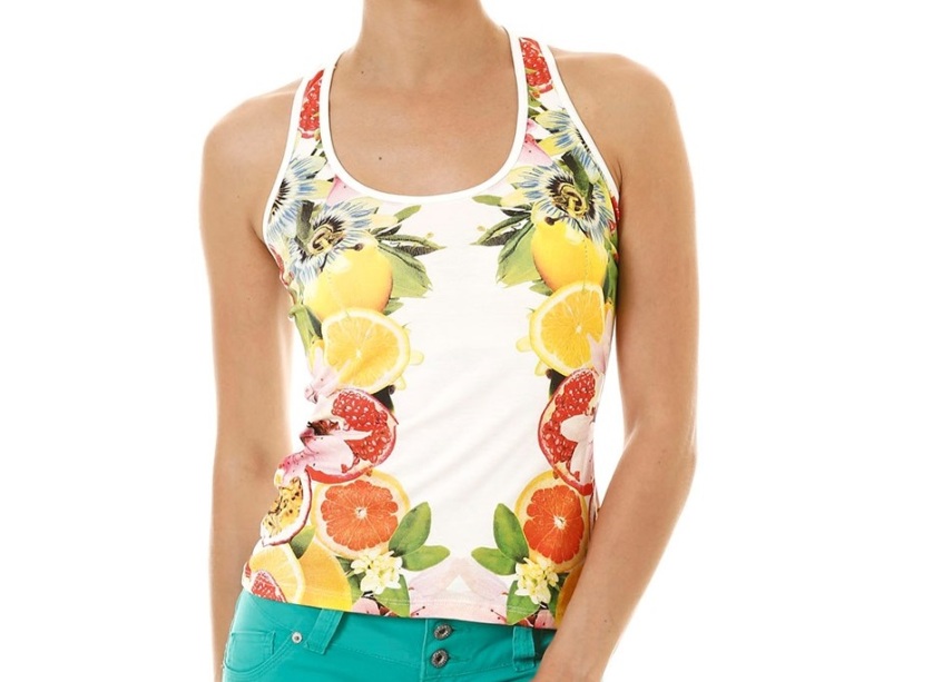 Blusa com estampa de frutas, R$ 24,90, Lojas Pompeia, http://www.lojaspompeia.com/