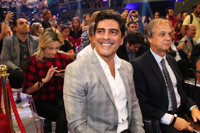 O namorado de Xuxa, o ator Junno, também estava presente