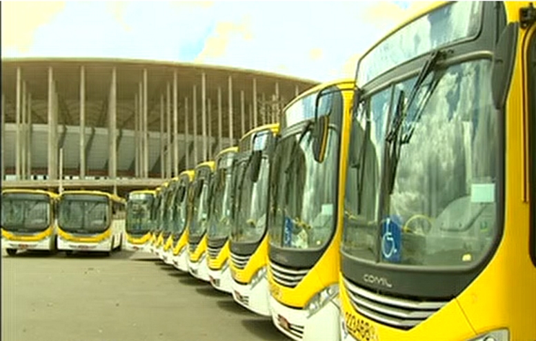 Estacionamento do Mané Garrincha virou terminal de ônibus