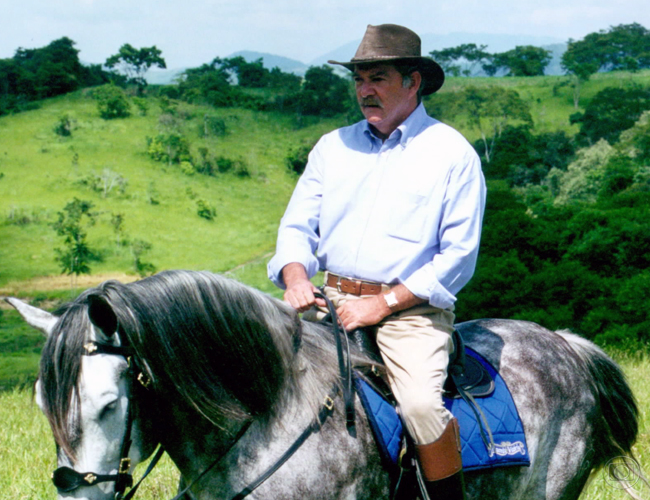 O fazendeiro João Alfredo Mourão de Coração de Estudante (2002)