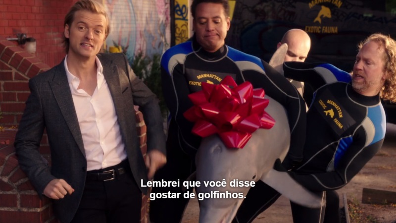 Quando Kimmy ganhou de Logan, seu namorado, um golfinho 