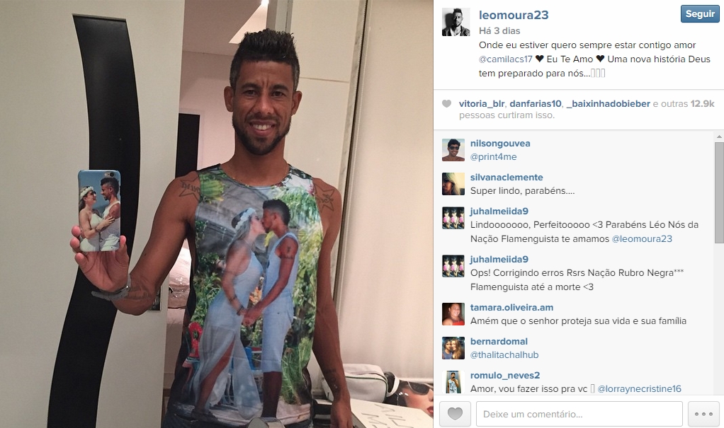 O lateral Léo Moura zerou a internet ao postar uma foto com uma camisa com sua esposa. Genial! Mas não o sigam