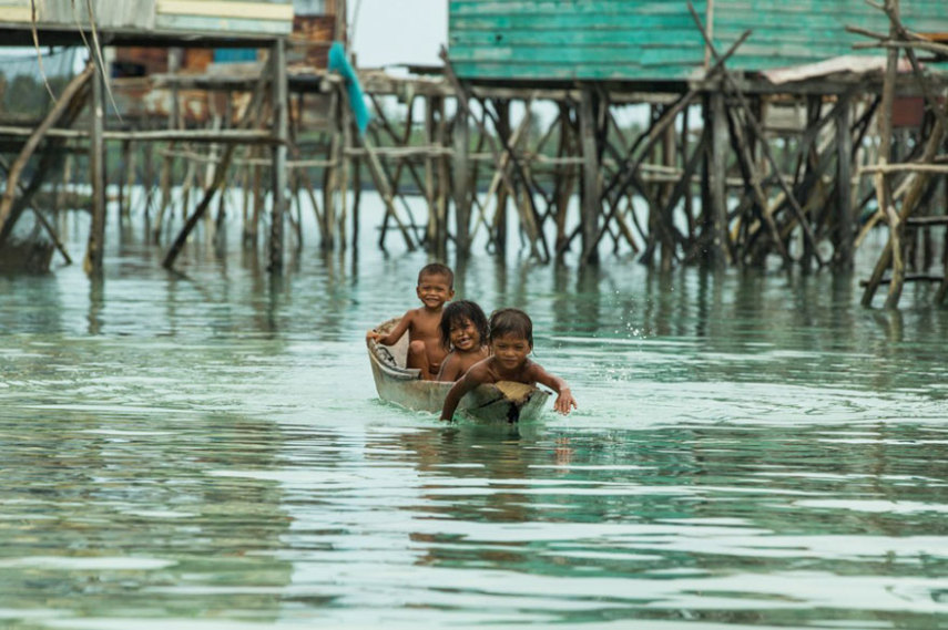 A tribo Bajau vive com total simplicidade, porém no paraíso.