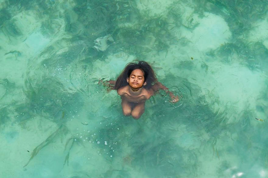 A tribo Bajau vive com total simplicidade, porém no paraíso.