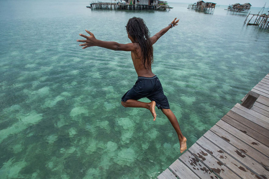 A tribo Bajau vive com total simplicidade, porém no paraíso.