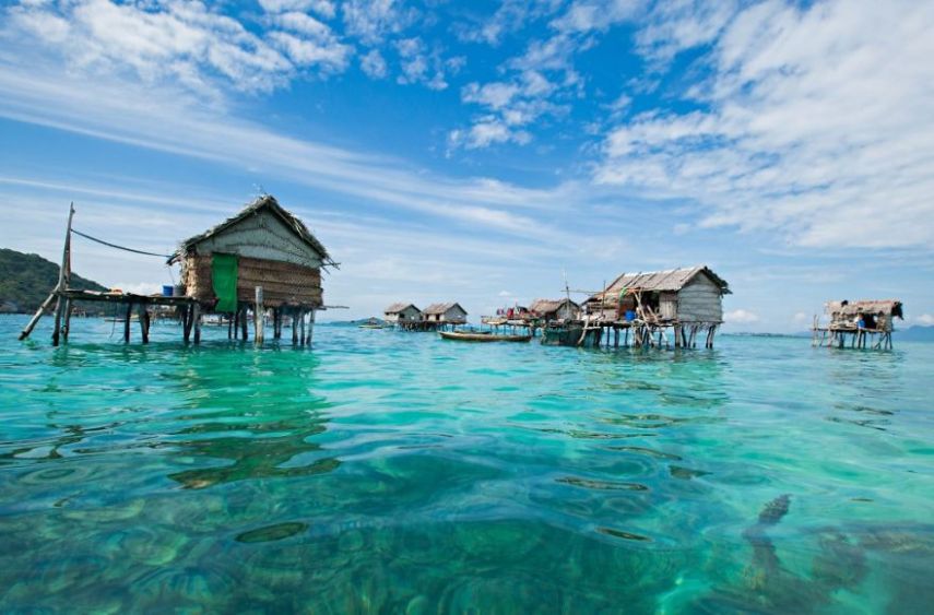 A tribo Bajau vive com total simplicidade, porém no paraíso.