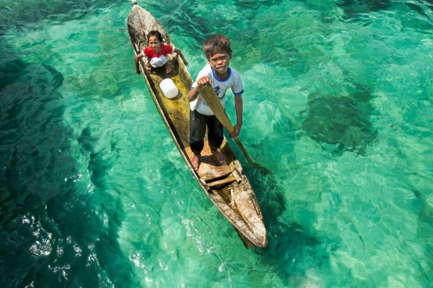 A tribo Bajau vive com total simplicidade, porém no paraíso.