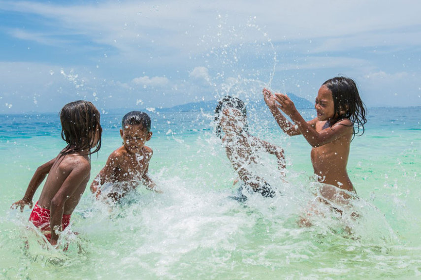 A tribo Bajau vive com total simplicidade, porém no paraíso.