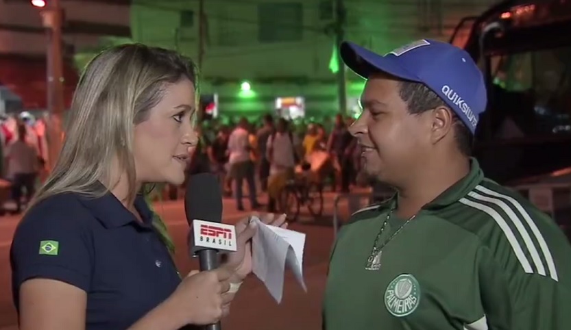 Repórter da ESPN Brasil repreende torcedor após termo homofóbico