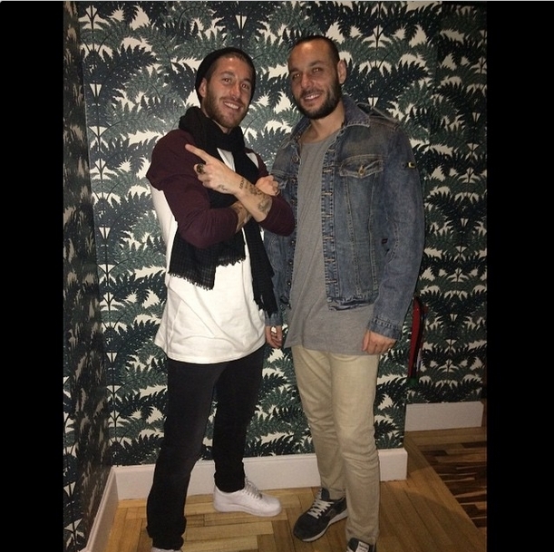 Em festa e baladas, Sérgio Ramos aposta no estilo mais livre