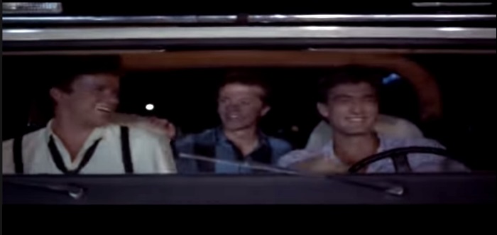 Eles ficam amigos de caras de outras fraternidades e entram numa disputa para saber quem vai conquistar Designated Babe. 