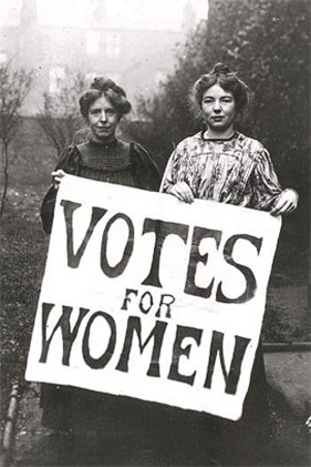 O primeiro país que reconheceu o direito de votar das mulheres foi a Nova Zelândia. Isso aconteceu em 1893.
