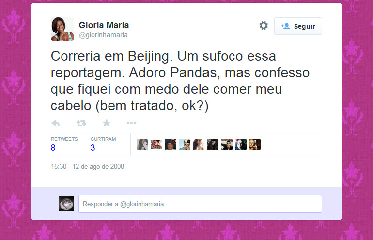 Tá lá o panda comendo o cabelo bem tratado e chega o Silvio Santos e pergunta: E o bambu?