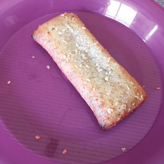 Meu filho não pode comer isso porque tem caroços feios, e não é um doughnut