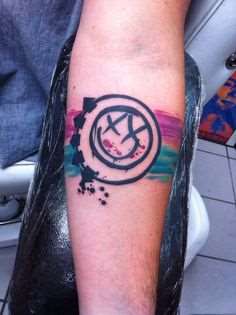 Símbolo do Blink 182. Ficou ok, vai!