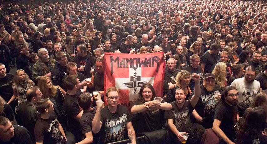 Fãs do Manowar na Kings Of Metal MMXIV World Tour