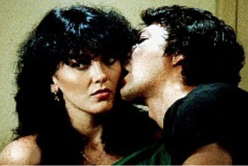 Na sequência, mais um filme que flerta com o erótico, mas sempre com o tenso tom de suspense que envolve as obras de Reichenbach