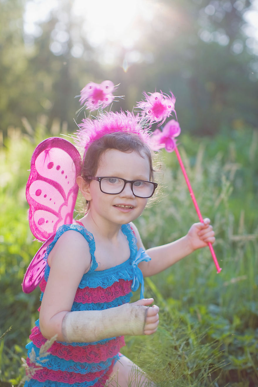 Renee Bergeron:  Melanie é uma garota brilhante e enérgica de 4 anos, que acorda todos os dias sorrindo. Melanie tem um diagnóstico de autismo, assim como de epilepsia e desordem de processamentos sensorial