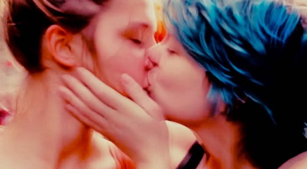 Beijo gay feminino: Adele (Adele Exarchopoulos) e Emma (Lea Seydoux) no tórrido romance francês