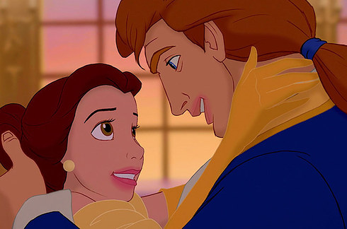 ... mas não adianta, nem o melhor do mundo impediria que a Bela (e o príncipe Adam) ficassem todos borrados depois de uns bons beijos.
