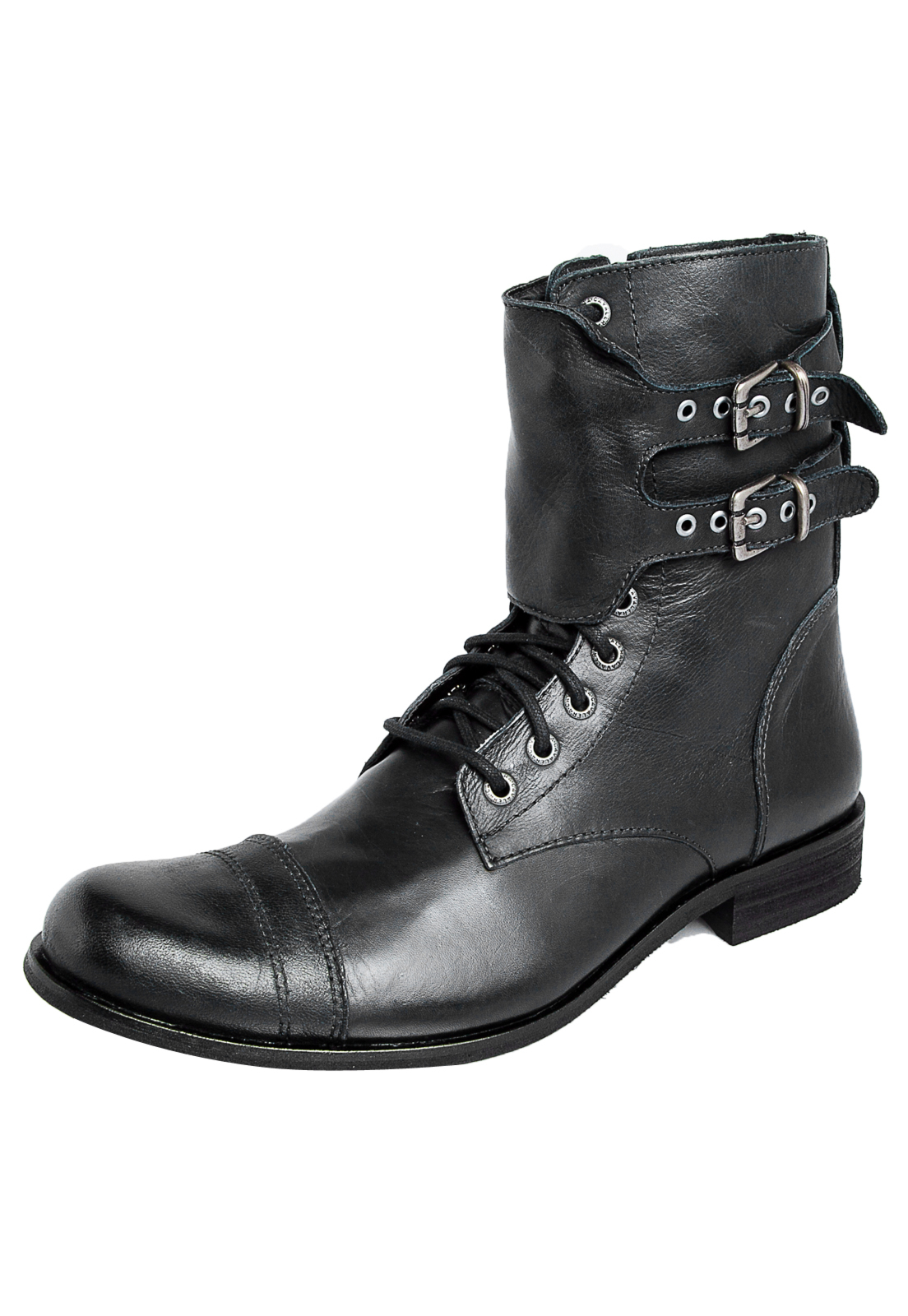 <a href="http://www.dafiti.com.br/Bota-Cavalera-Preta-1692040.html" target="_blank"><em>Cavalera</em></a>, R$ 429,90