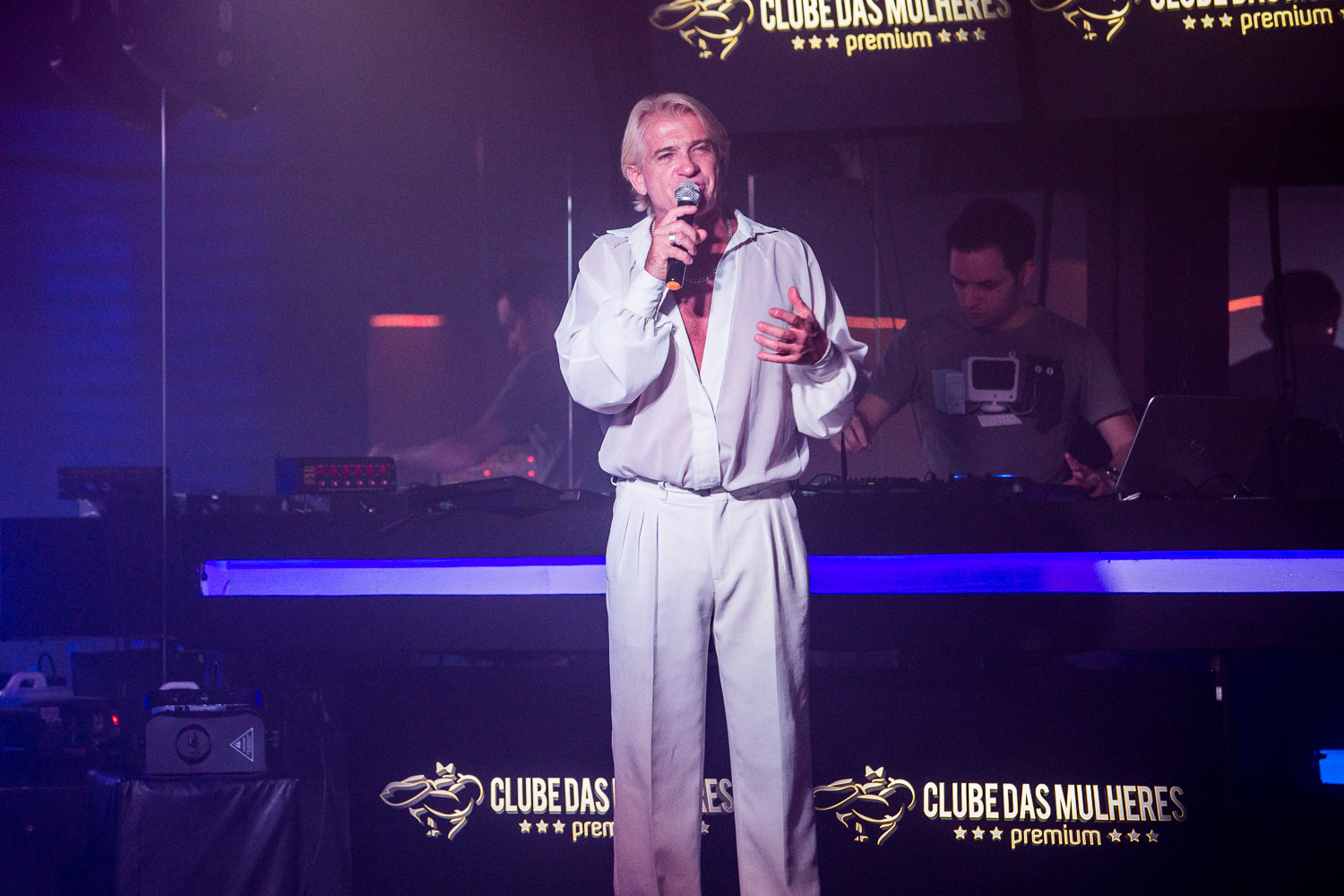 Durante o show, Manzano repete frases como "Clube das Mulheres: é para você, mulher".