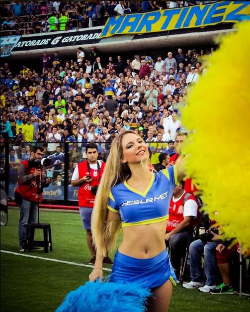 Las Boquitas, as famosas cheerleaders do Boca Juniors
