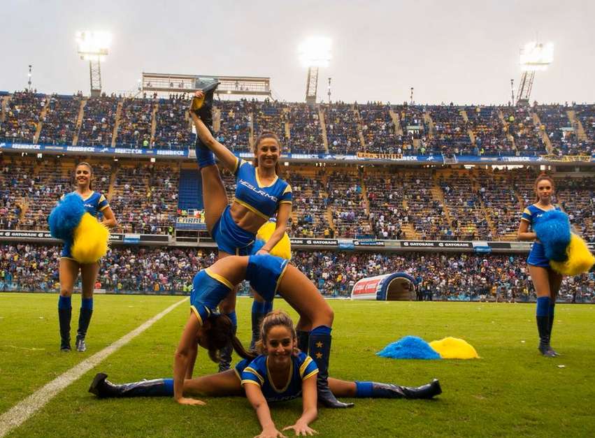 Las Boquitas, as famosas cheerleaders do Boca Juniors