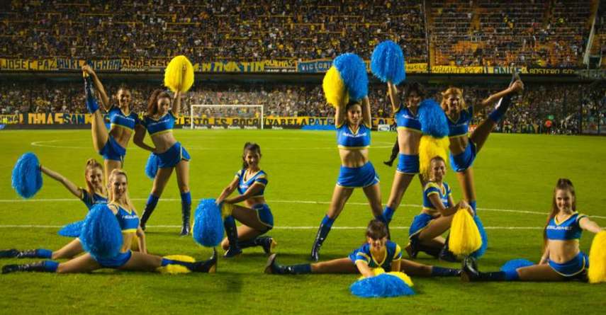 Las Boquitas, as famosas cheerleaders do Boca Juniors
