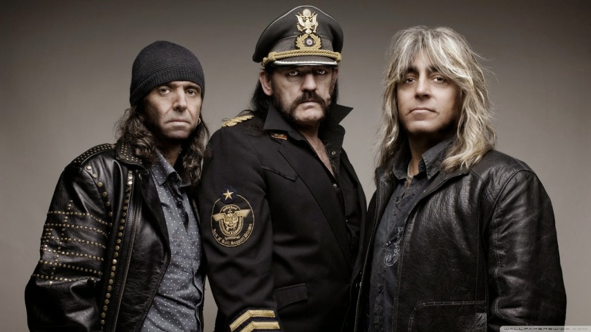 O Deus Lemmy Kilmister e seu Motörhead tocam dia 25