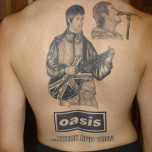 E essa proporção dos irmãos Gallaghers? Sem contar a homenagem (mal feita)