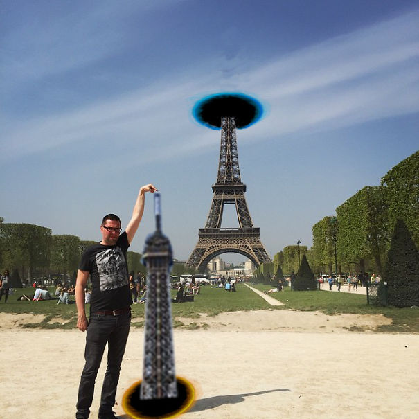 O holandês Sid Frisjes pediu a usuários do 4Chan que editassem a torre Eiffel para ficar debaixo de seu dedo