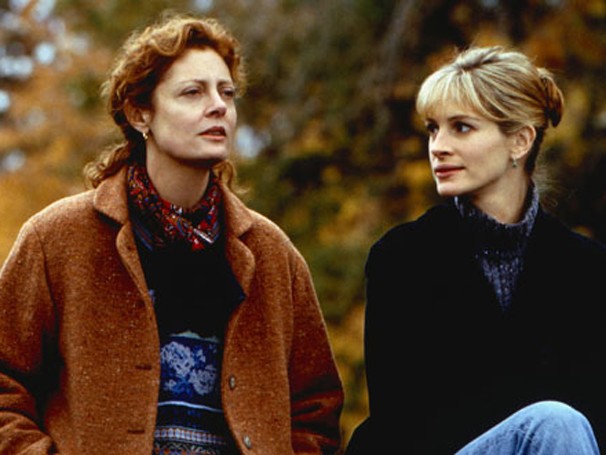 Lado a Lado (1998)
Isabel, personagem de Julia Roberts sobre querer ser uma boa mãe:
“Você conhece cada história, cada mágoa, every scada memória. Toda a felicidade da vida deles está ligada a você... cada segundo.”