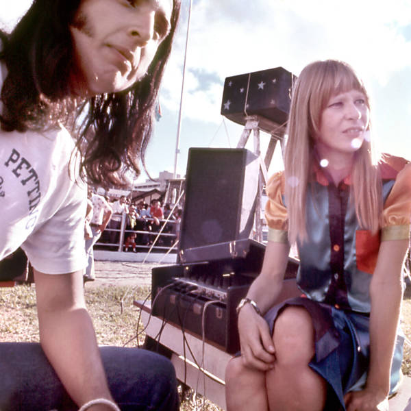 A cantora em um dos últimos shows antes de ser expulsa dos Mutantes, em 1972.