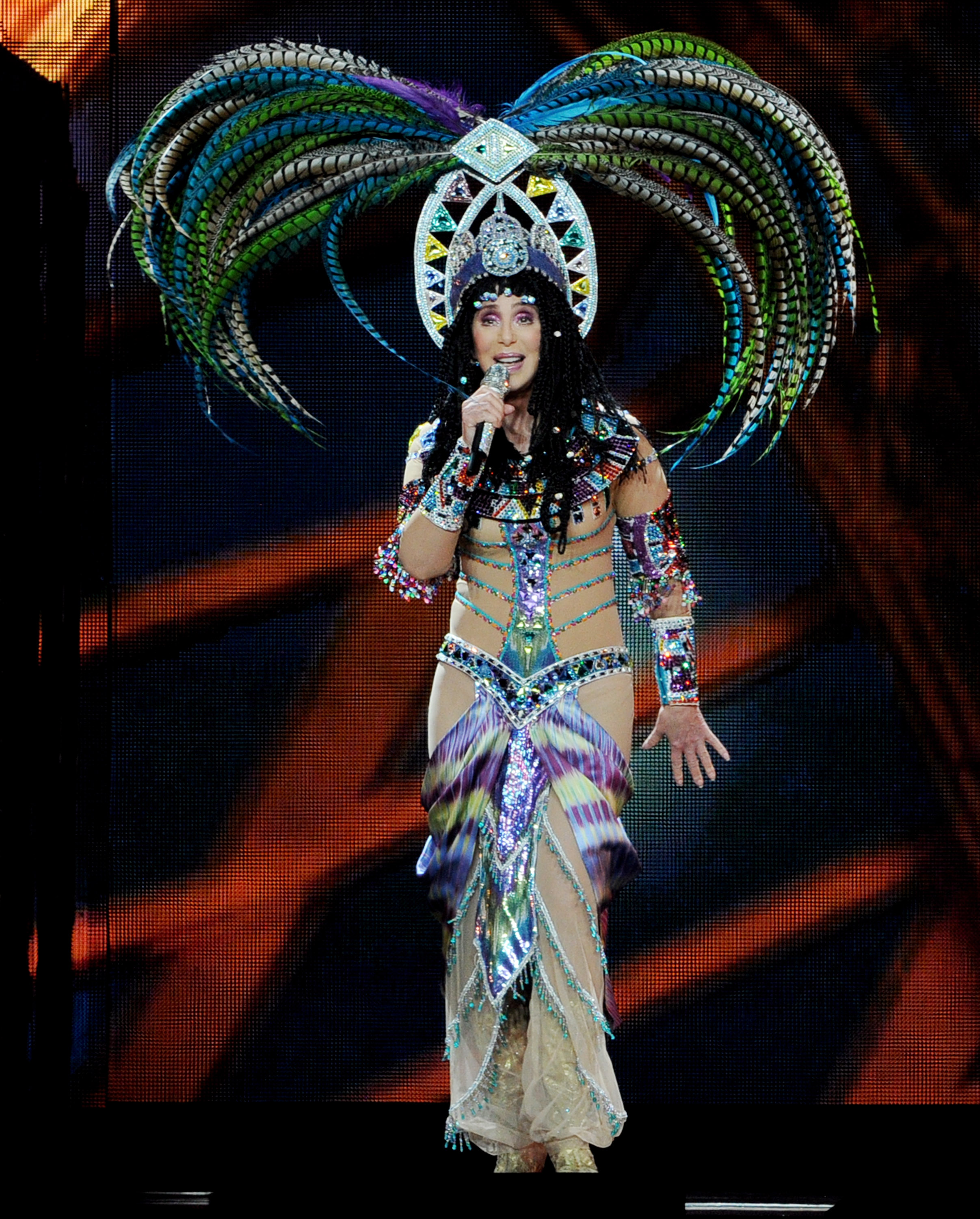 Cher é rainha das "mina", das "mana" e das "mona"