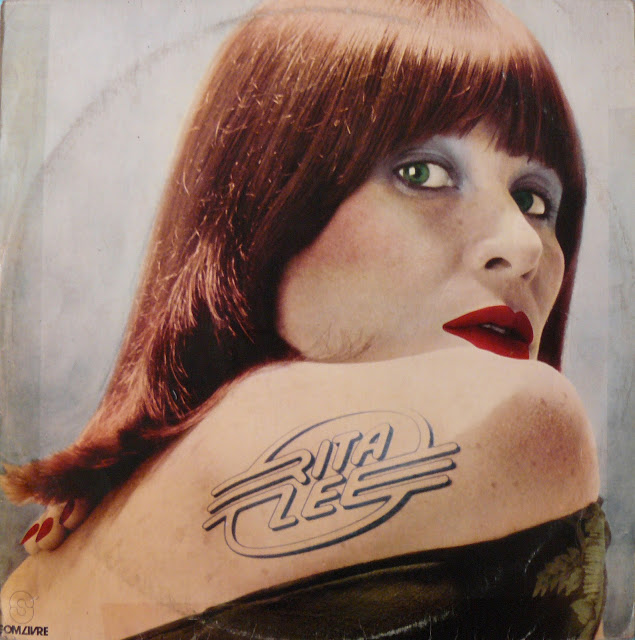 Em 1979, na icônica capa do disco que trazia clássicos como 