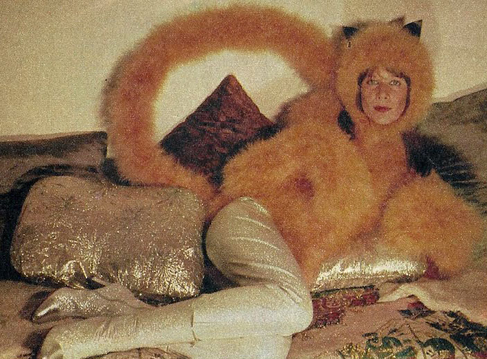 Durante a apresentação, Rita trocava de roupa inúmeras vezes. Um dos figurinos preferidos dela era essa fantasia usada na música 