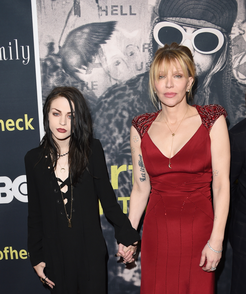 Essa todo mundo sabe: Courtney Love é mãe de Frances Bean Cobain, que também é filha do Kurt Cobain