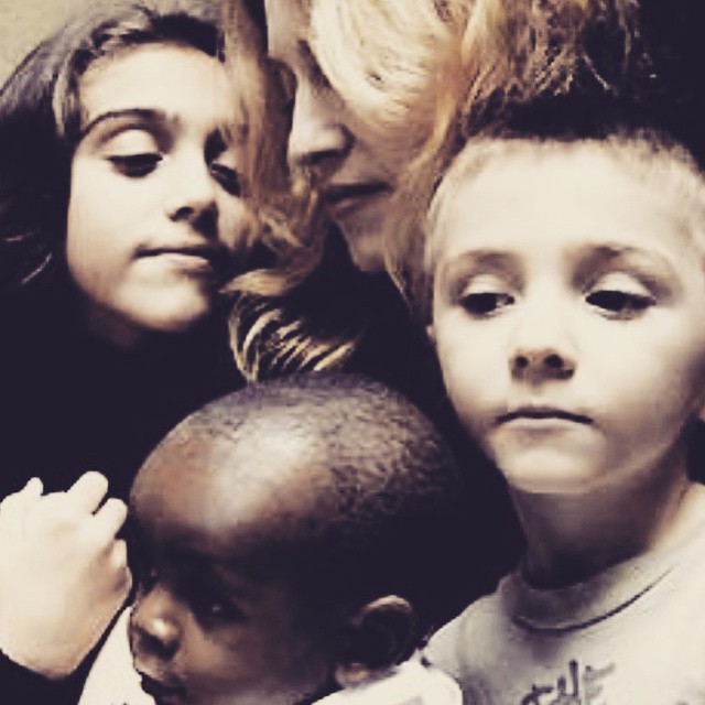 Queen Madge tem quatro filhos: Lourdes Maria, Rocco Ritchie, David Banda e Mercy James