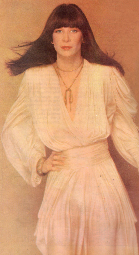 Com macacão chiffon de seda da estilista norte-americana Norma Kamali, Rita posou para a capa do clássico  disco de 1980, que trazia sucessos como 